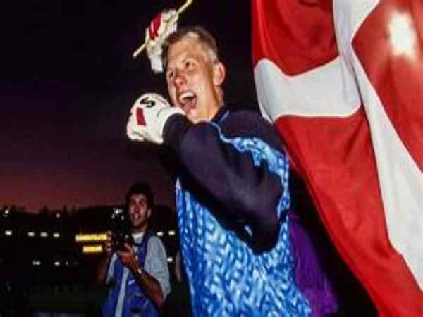 Peter Schmeichel - Người Hùng Đan Mạch tại Euro 1992