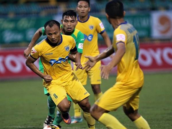 Cầu thủ không có bóng cần làm gì để hỗ trợ đồng đội
