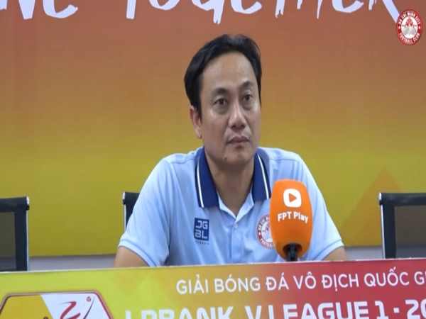 Tin bóng đá: HLV Phùng Thanh Phương chia tay CLB TP HCM