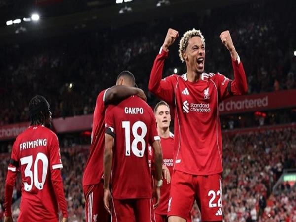 Tin CLB Liverpool 22/8: Cần giải quyết vấn đề hàng tiền vệ