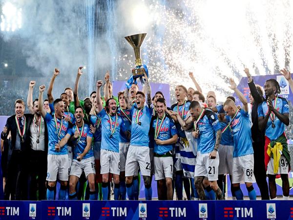 Câu lạc bộ Napoli – Biểu tượng bóng đá thành phố Naples