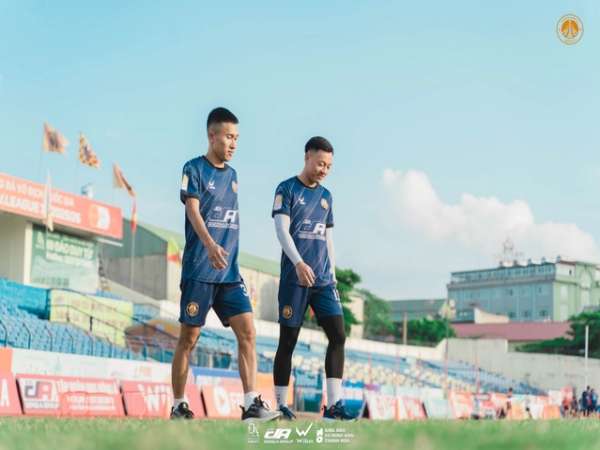Tin bóng đá: Doãn Ngọc Tân xuất hiện trở lại sân cỏ