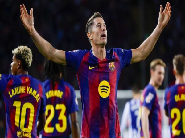 Tin bóng đá: Lewandowski đi vào lịch sử Barcelona
