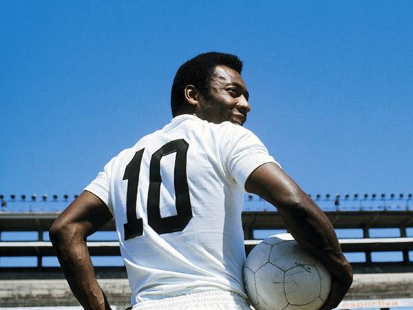 Khám phá các cầu thủ mang áo số 10 nổi tiếng thế giới