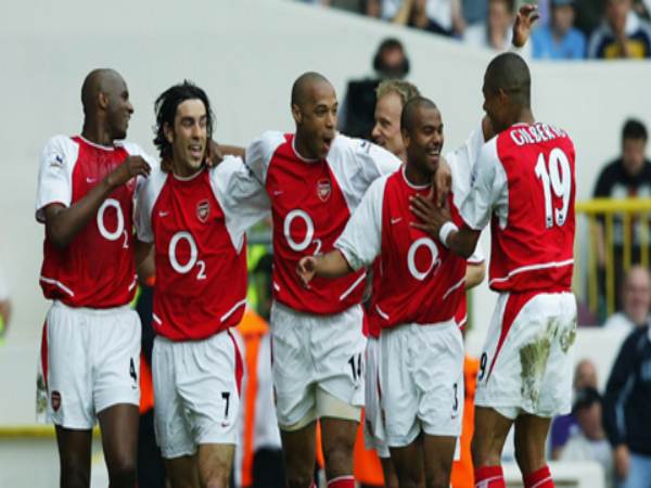 Phân tích đội hình Arsenal thời hoàng kim 2003–2004