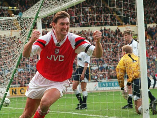 Các hậu vệ Arsenal huyền thoại, giàu thành tích nhất