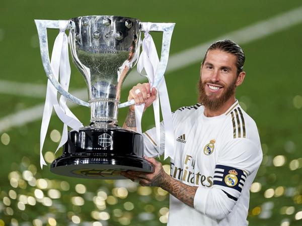 Các hậu vệ Real Madrid huyền thoại, giàu thành tích